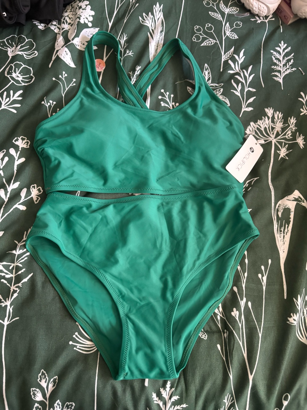 Classic Emerald Green One-Piece Bikini with Crossback Straps